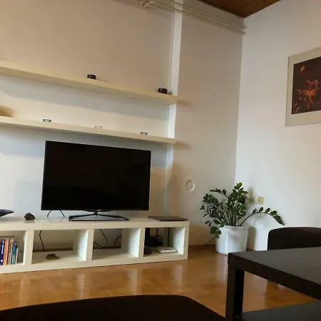 Apartment Fair / Free Parking *